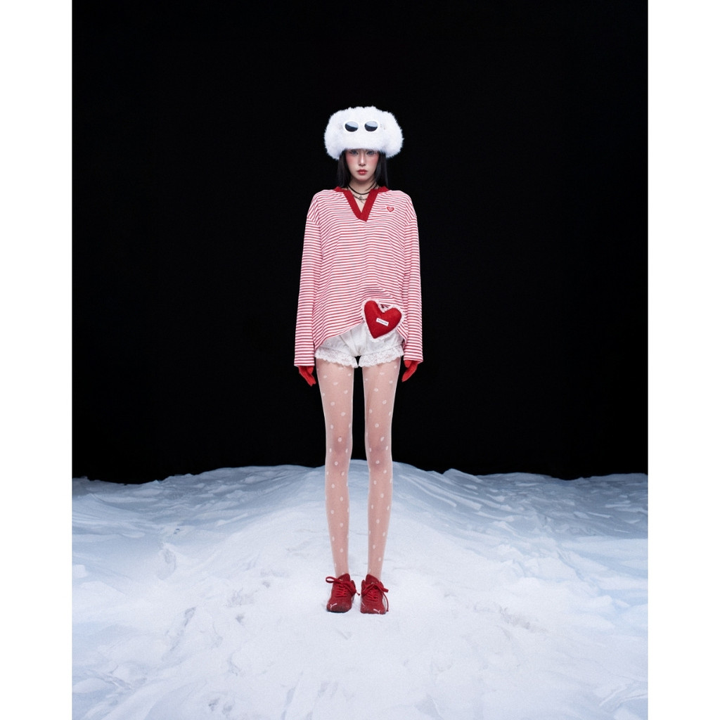 SoDóe.Club - Fuzzy เสื้อยืดแขนยาวลายทางและกางเกงขาสั้น Crush กางเกงขาสั้นลูกไม้สีขาว