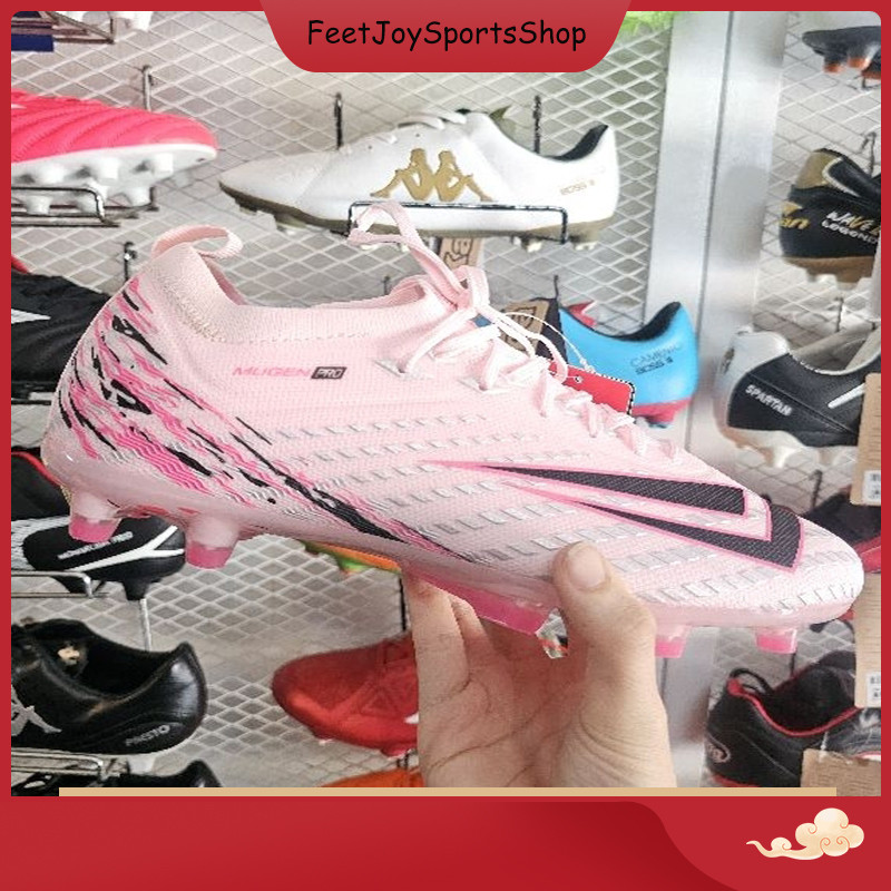 รองเท้าฟุตบอล​/สตั๊ด Wingz รุ่น Mugen/ Mugen pro