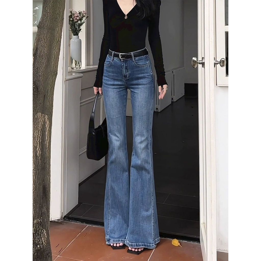 ยีนส์ผู้หญิงทรงเรโทร สไตล์.slim-fit ตัดตัวสูง กางเกงขาบานรูปม้า เหมาะสำหรับฤดูใบไม้ร่วง