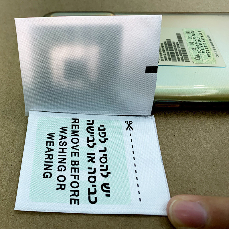 NFC Chip Label อุปกรณ์อัจฉริยะความถี่สูงอิเล็กทรอนิกส์ nfc Proximity Card Anti-coounterfeiting Label