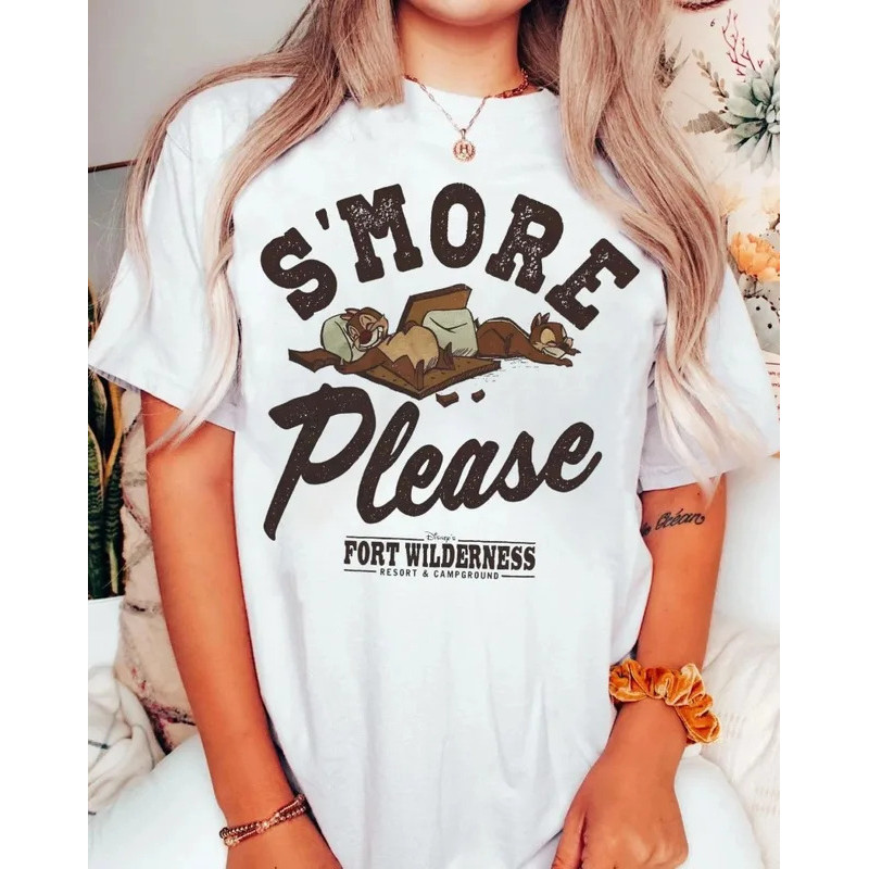 เสื้อยืด S'More Please Chip N'Dale Disney Happy Camper เสื้อยืด Fort Wilderness Resort and Campgroun