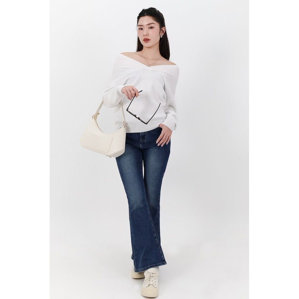 เสื้อสเวตเตอร์โอเวอร์ไซส์ Odella สีขาว