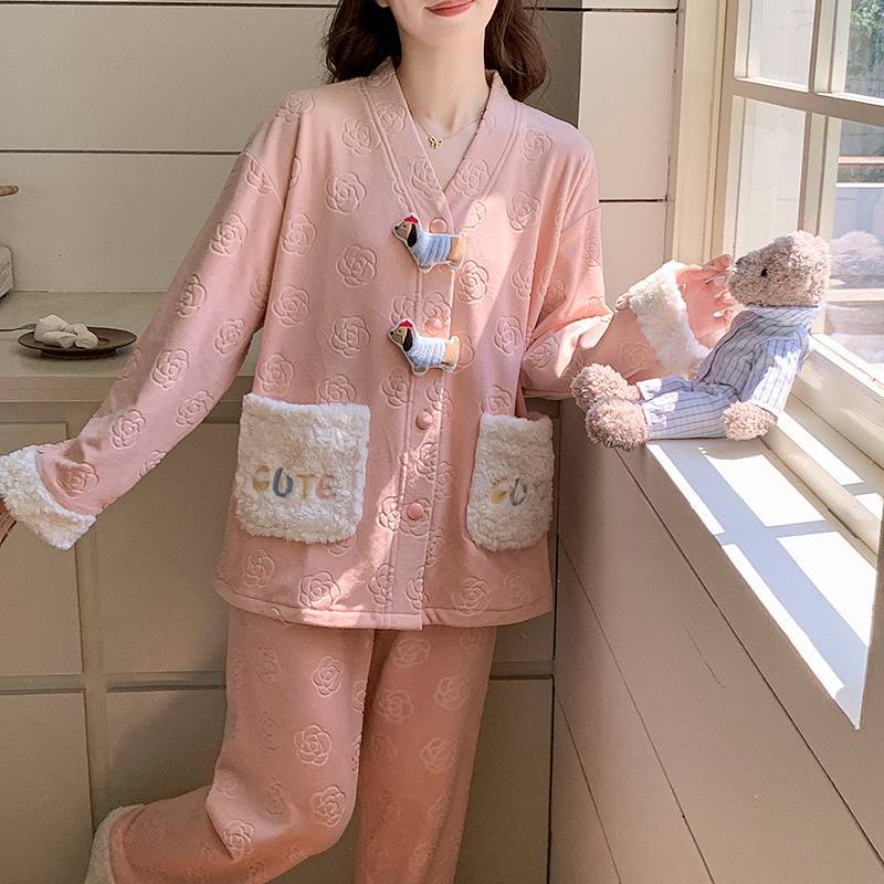 High-Grade Classic Style Island Velvet Pajamas Women's Winter Light Fleece Warm Spring and Autumn Su