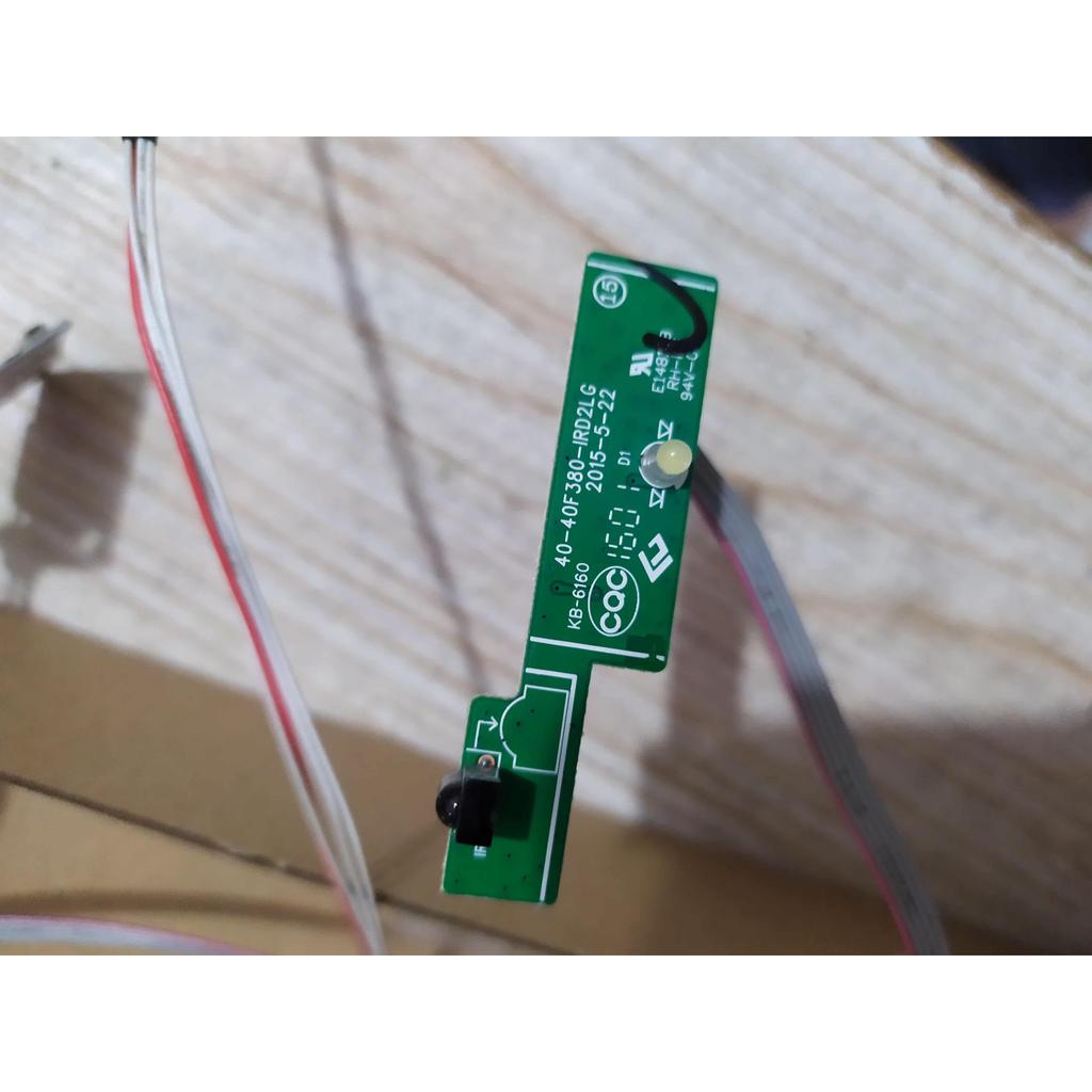 Original TCL L40F3303B D48E168 D55A710 รีโมทคอนโทรลตัวรับสัญญาณ 40-40F380-IRD2LG