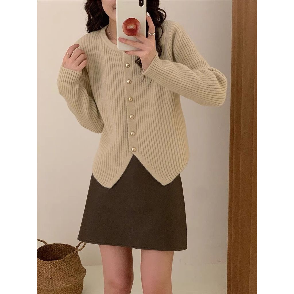 เกาหลีเกาหลี 2026 ออกแบบ Hem ไม่สม่ําเสมอรอบคอ Single-Breasted ถักเสื้อสเวตเตอร์ถักผู้หญิงฤดูใบไม้ร่
