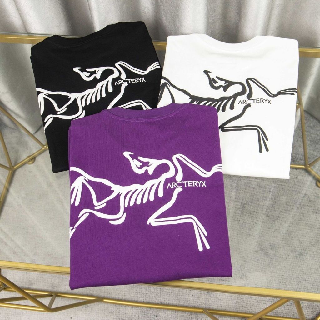 ARC RYX เสื้อยืดแขนสั้นพิมพ์ลายจากผ้าฝ้าย สไตล์ Unisex
