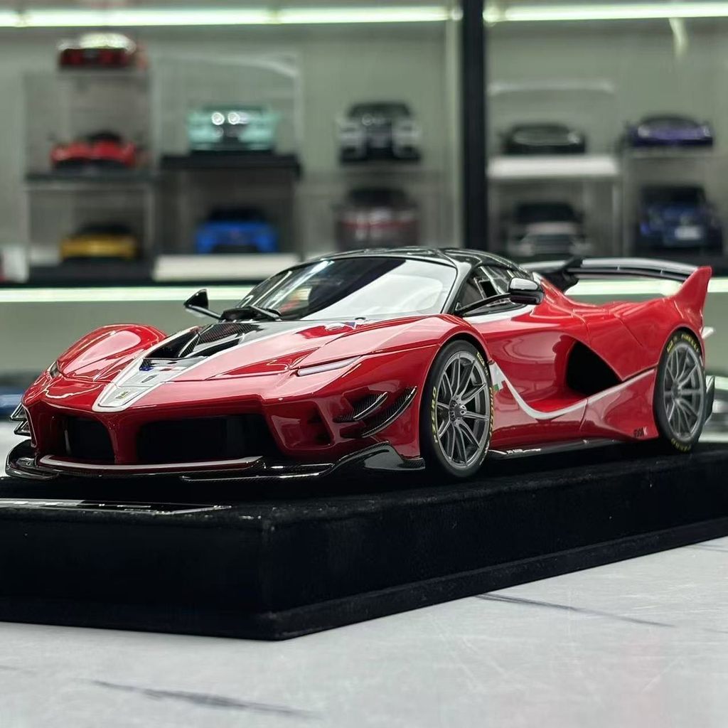 [คลังสินค้าพร้อม] HH รุ่น 1/18 Ferrari FXXK EVO รถเรซิ่นคอลเลกชันของขวัญเครื่องประดับยี่ห้อใหม่พร้อม