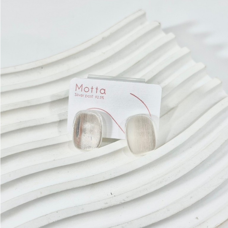 Motta Earring ต่างหูติดหูชุบทองคำขาว