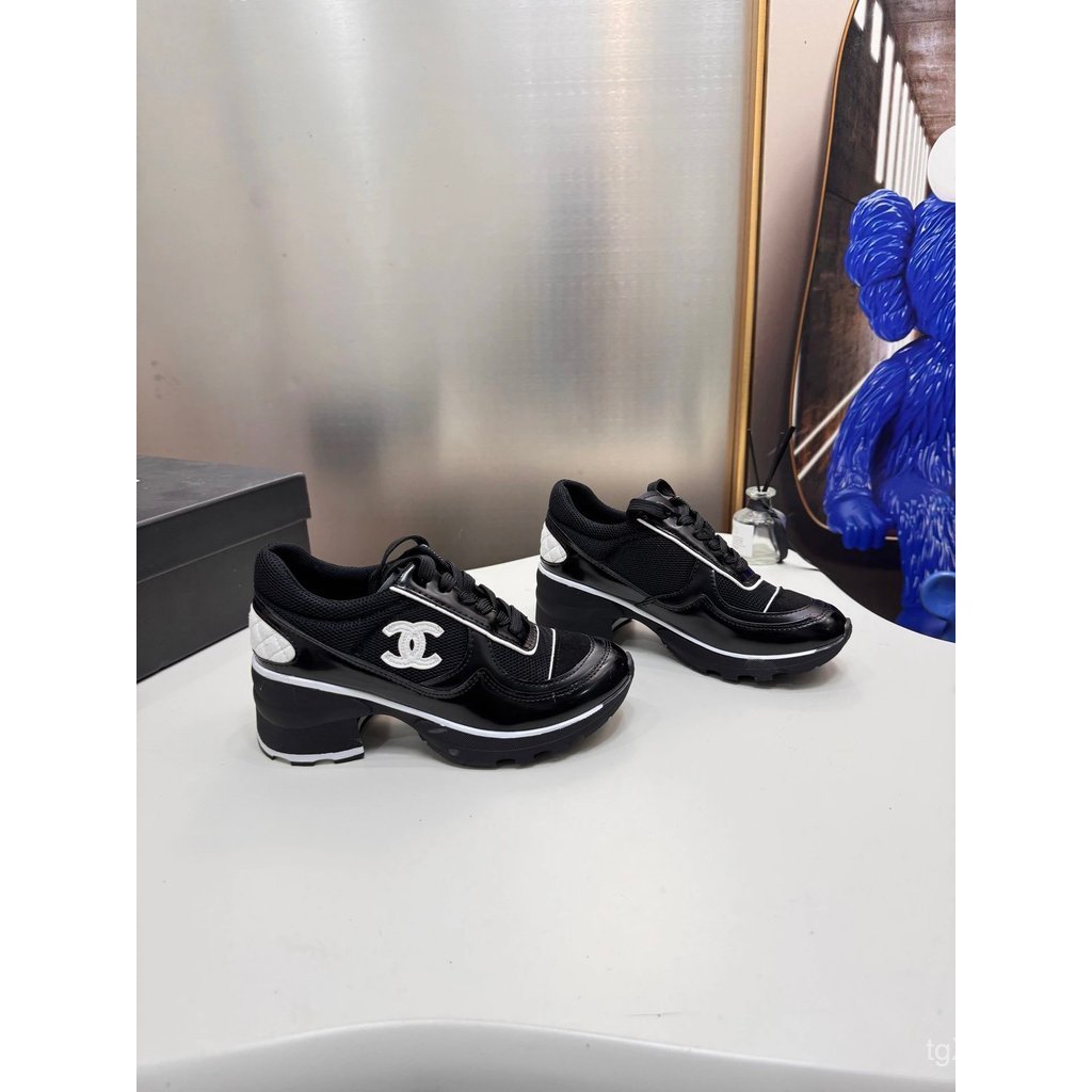 CHANEL Chanel 2025 เคาน์เตอร์สไตล์ใหม่จํากัด Chanel รองเท้าผ้าใบพื้นหนายาย Chanel แฟชั่นประณีต Daddy