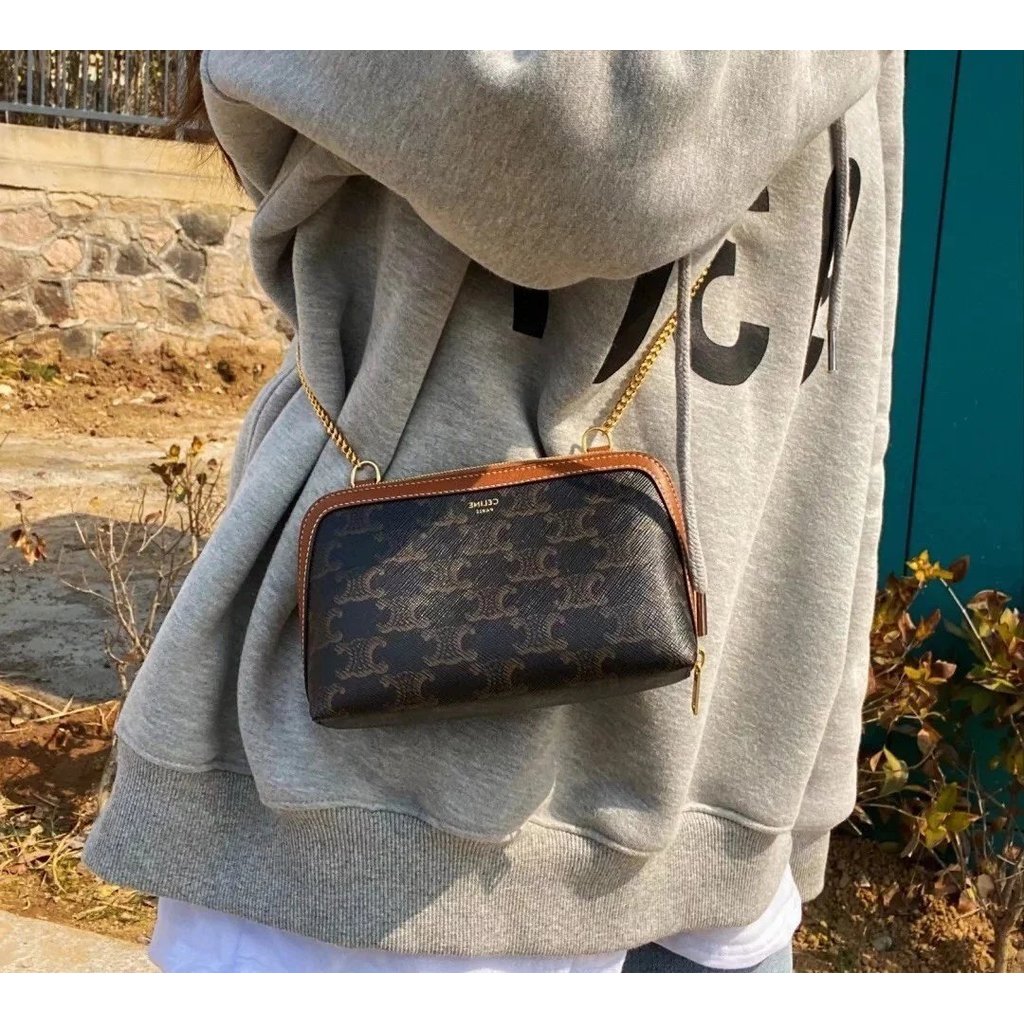 CELINE CELINE Ladies Triumph Canvas Taupe Crossbody Clutch Bag Chain Bag
