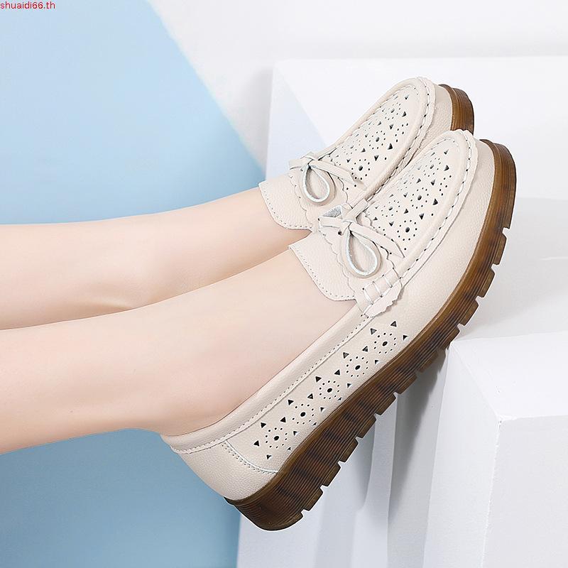 สตรีแฟชั่นรองเท้าแฟลตสบายๆฤดูร้อนสีดําลื่นบนนุ่ม soled รองเท้ากันลื่นกลวงระบายอากาศหนังเดิน Lofers ร