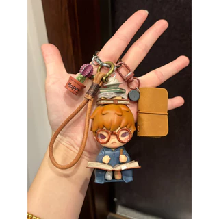 ของแท้ Hirono The Little Prince Series คู่จี้กระเป๋าเป้สะพายหลังกระเป๋าจี้ของขวัญวันเกิดแฟนอย่างเป็นทางการ popmart