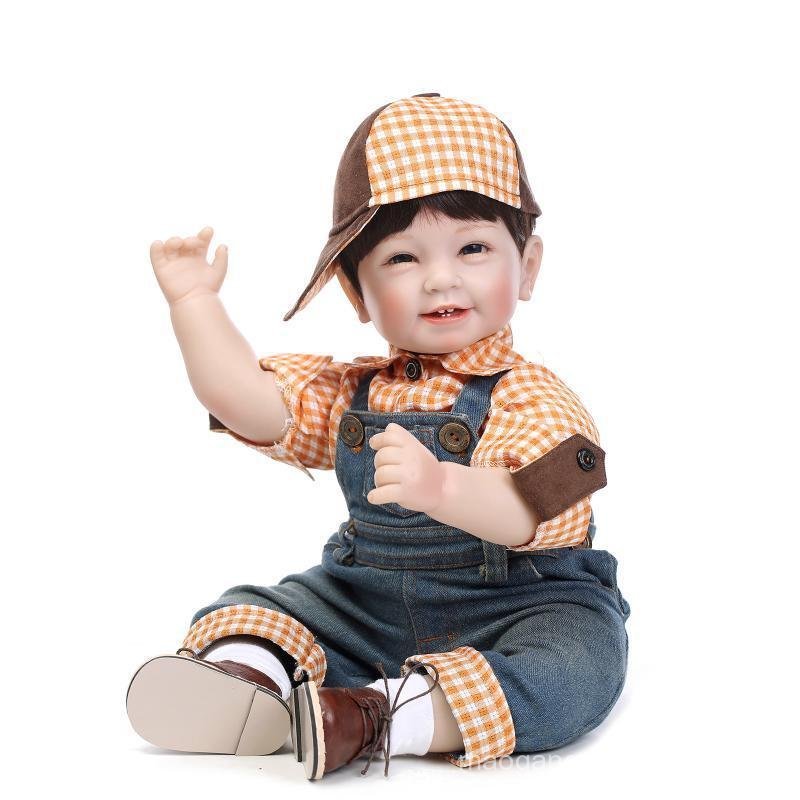 X8VR [จัดส่งจากจีน] Smiley Cute Four Tooth Simulation Boy Doll Gift Collection Hobby