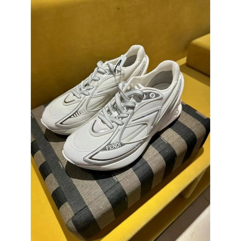 รองเท้าผ้าใบ Fendi สไตล์ใหม่ พื้นหนา