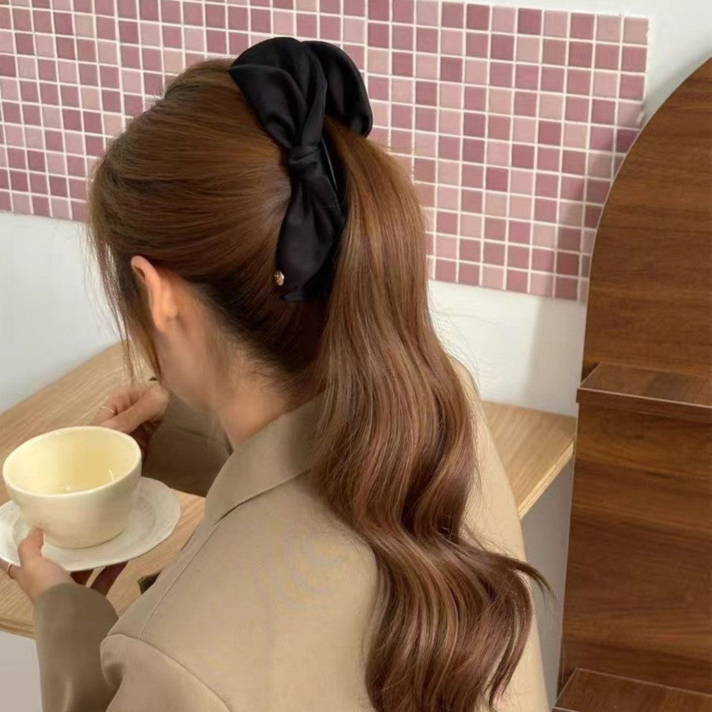 โบว์ตกแต่งยีนส์สีเรียบ พร้อมคลิปหนีบผมแบบฉลาม สไตล์แฟชั่นใหม่!