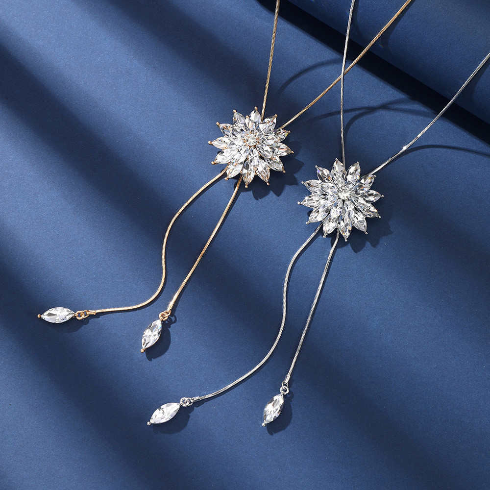 Non-Fading ฤดูใบไม้ร่วงฤดูหนาวเสื้อกันหนาวผู้หญิง All-Match Simple High-End Sunflower สร้อยคอดึงงู B