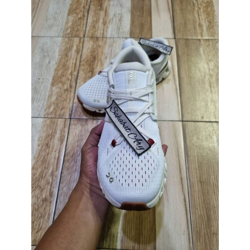 OPUY Cloud X 4 Pearl Ivory ปีรองเท้างู (i8y7)