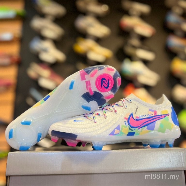 Phantom GX 2 Luna Elite FG ไซส์:39-45 รองเท้าฟุตบอลสำหรับทุกวัย ออกแบบเพื่อความปลอดภัยและคงทน 14TL