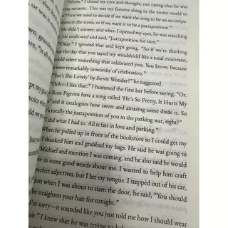 หนังสือกระดาษ เรื่องรัก (ฉบับภาษาอังกฤษ)