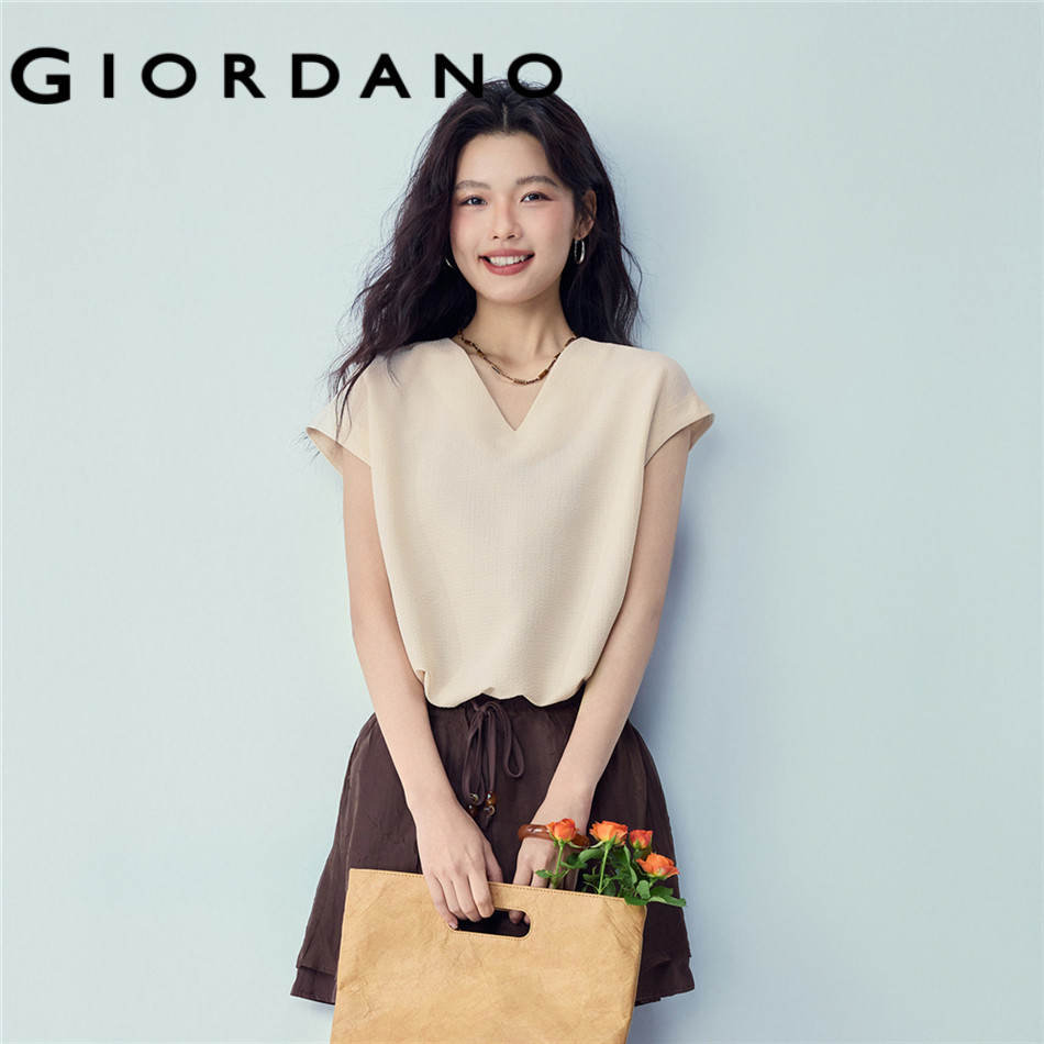 GIORDANO WOMEN Seersucker v-neck batwing sleeve blouse 13346248