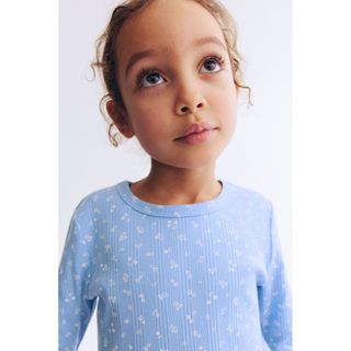 H&M(เอชแอนด์เอ็ม) เสื้อท็อปผ้าริบ เด็กผู้หญิง 1330891_2