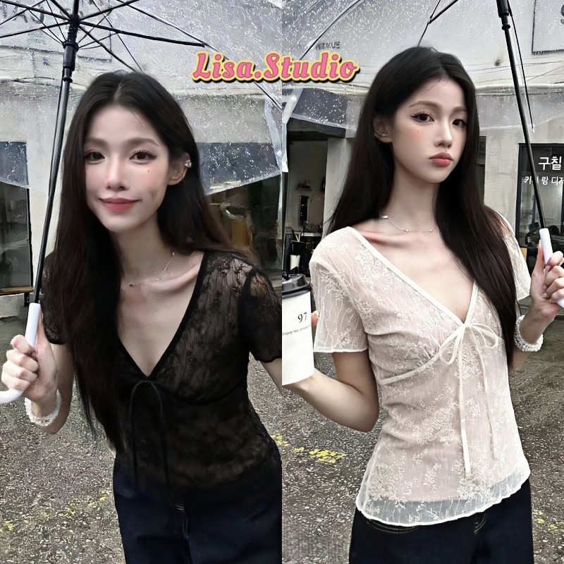 Lisaพร้อมส่ง เสื้อเบลาส์ เสื้อลูกไม้แขนยาวคอวีหลึก ดีไซน์เรียบหรูดูแพงเสื้อ2ชั้นติดกันทรงเข้ารูป เซ็กซี่แฟชั่นผู้หญิง
