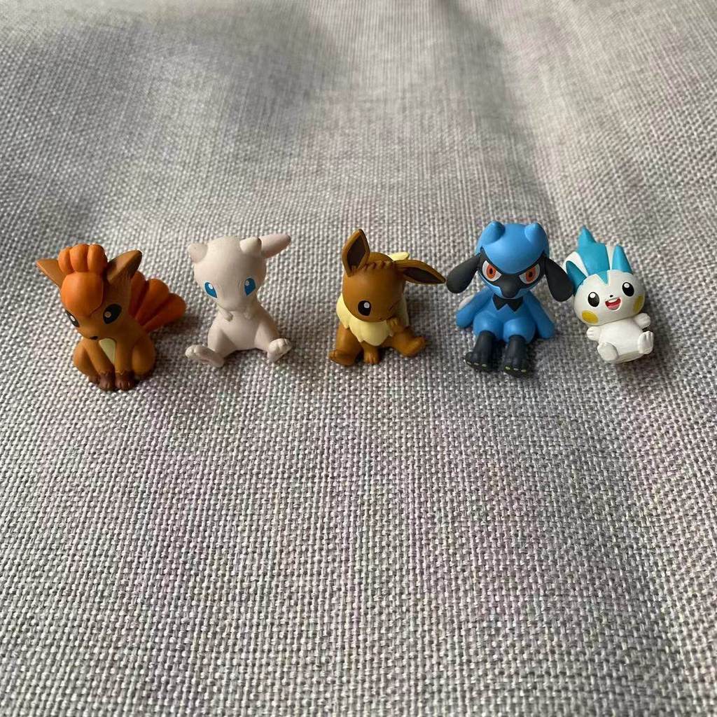 เครื่องประดับของแท้ Pokémon Pokémon Doll Leo Continental Six-Tailed Eevee Electric Squirrel Patch Li