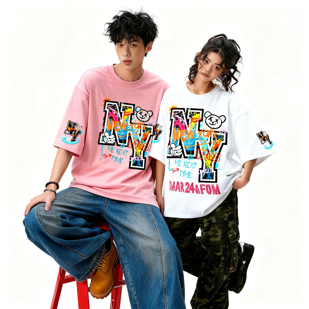 TEE·SHOP เสื้อยืด oversize เสื้อเท่ๆ เกาหลี “NY Graffiti” ไม่หดตัว เสื้อแฟชั่นใ เกาหลีสไตล์ พิมพ์ลาย ผ้านิ่มใส่สบาย COD ราคา ถูกที่สุด ดีลบีเคเค แกลเลอรีภาพที่ 4