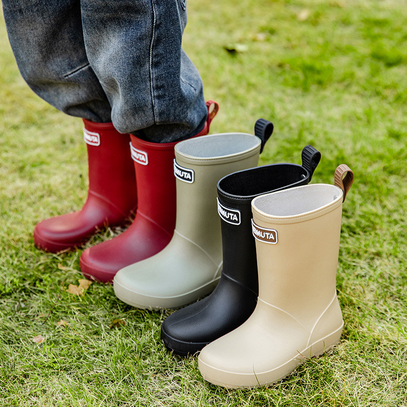 รองเท้าบูทกันฝนเด็ก กันลื่น พื้นนุ่ม น้ำหนักเบา ใส่ลำลอง สำหรับเด็กผู้ชายและเด็กผู้หญิง