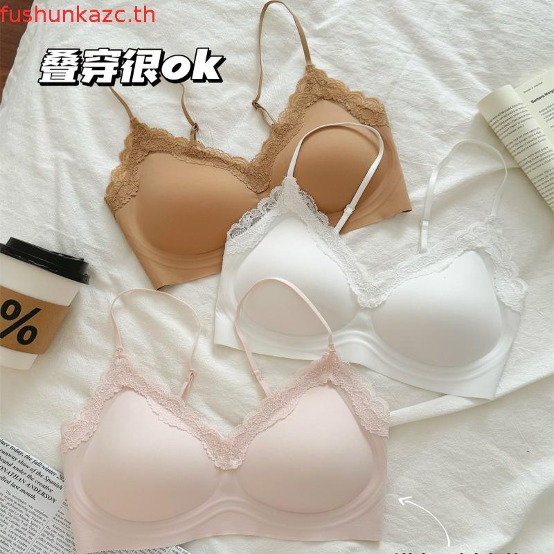 ⭐KOBENI⭐BRA เจลลี่บราไร้ขอบ ไร้โครง แต่งขอบลูกไม้คอวี เซ็กซี่ ฟองน้ำดันทรงกระชับอกชิดสวย ผ้านิ่มใส่ส