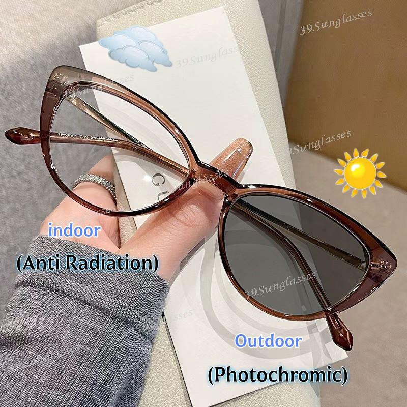 Retro Cat Eye แว่นตากันแดดเปลี่ยนสีสำหรับผู้หญิง กรอบเล็ก ป้องกันรังสี UV และแสงสีฟ้ากลางแจ้ง
