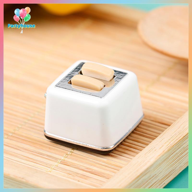 UVIG> 1/12 Scale Dollhouse Bread Machine With Toast Miniature Cute Decorative Toaster ใหม่