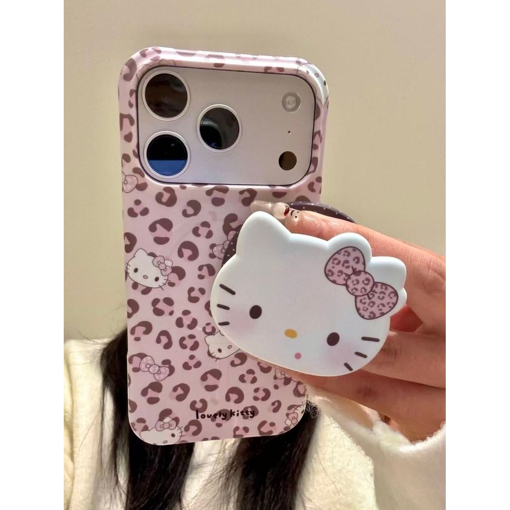 เคสแม่เหล็กน่ารัก Hard Shell Matte Slim Fit ป้องกันเลนส์ครึ่งห่อการ์ตูนสีชมพูเสือดาว Bow KT สําหรับ IPhone 17 Pro Max 16 Pro 15 14 Pro