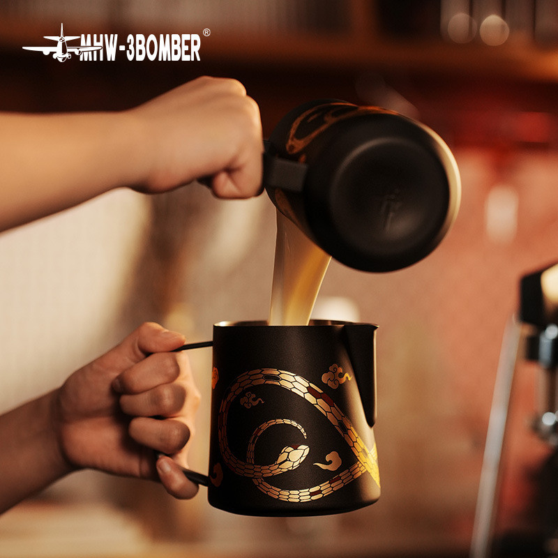 Spot Goods#[Year of the Snake Limit]MHW-3BOMBER Bomber Latte Art Pitcher Professional Italian-style 