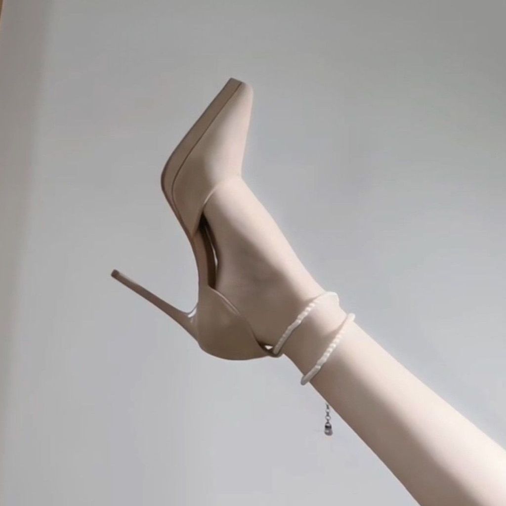 แฟชั่น Nude cod Match High-End แฟชั่น One-Feel เดี่ยวภาษาฝรั่งเศสคําแพลตฟอร์มเซ็กซี่รองเท้า One-Line