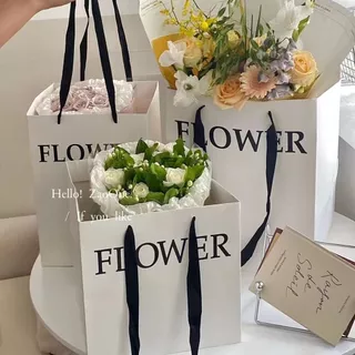 ✅✅พร้อมส่ง✅✅ ถุงกระดาษ ถุงใส่ช่อดอกไม้ กระดาษหนา ขนาดใหญ่ ทรงสีเหลี่ยม ถุงกระดาษพิมพ์าย ลาย FLOWER (สินค้าพร้อมส่ง)