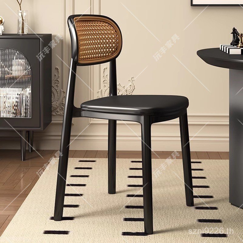 เก้าอี้พักผ่อน พนักพิงหวายสํารองอุจจาระสามารถถือม้านั่งพลาสติกเก้าอี้รับประทานอาหารเชิงพาณิชย์ในครัว