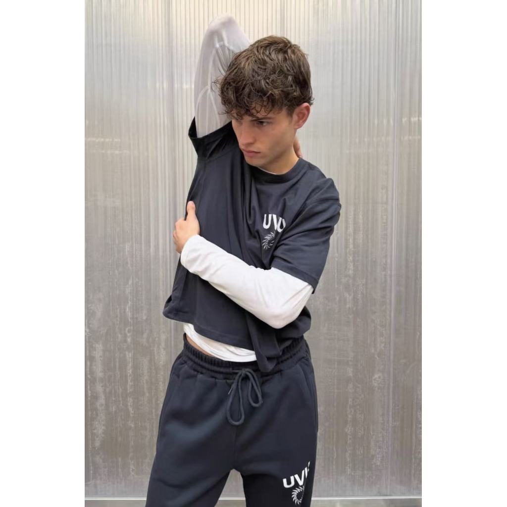 เครื่องหมาย UVU สวมใส่สบาย กับเสื้อยืดแขนสั้นสไตล์-basic