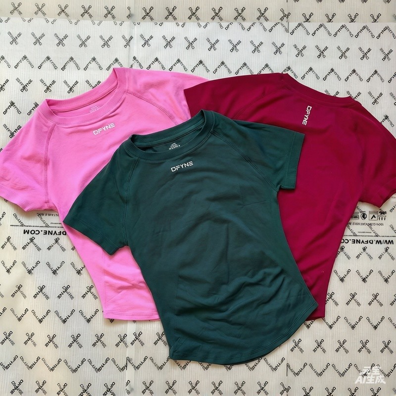 DFYNE เสื้อยืดสูง แขนสั้น ไร้รอยต่อ สำหรับโยคะและกิจกรรมฟิตเนสมีสไตล์