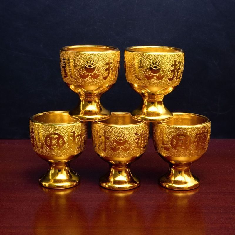 佛具用品金色塑料招财高脚杯财神爷佛供杯佛堂圣水杯供水杯Worshiping Tea Cups Are Used at Home to Worship Guanyin, the God of Wealt