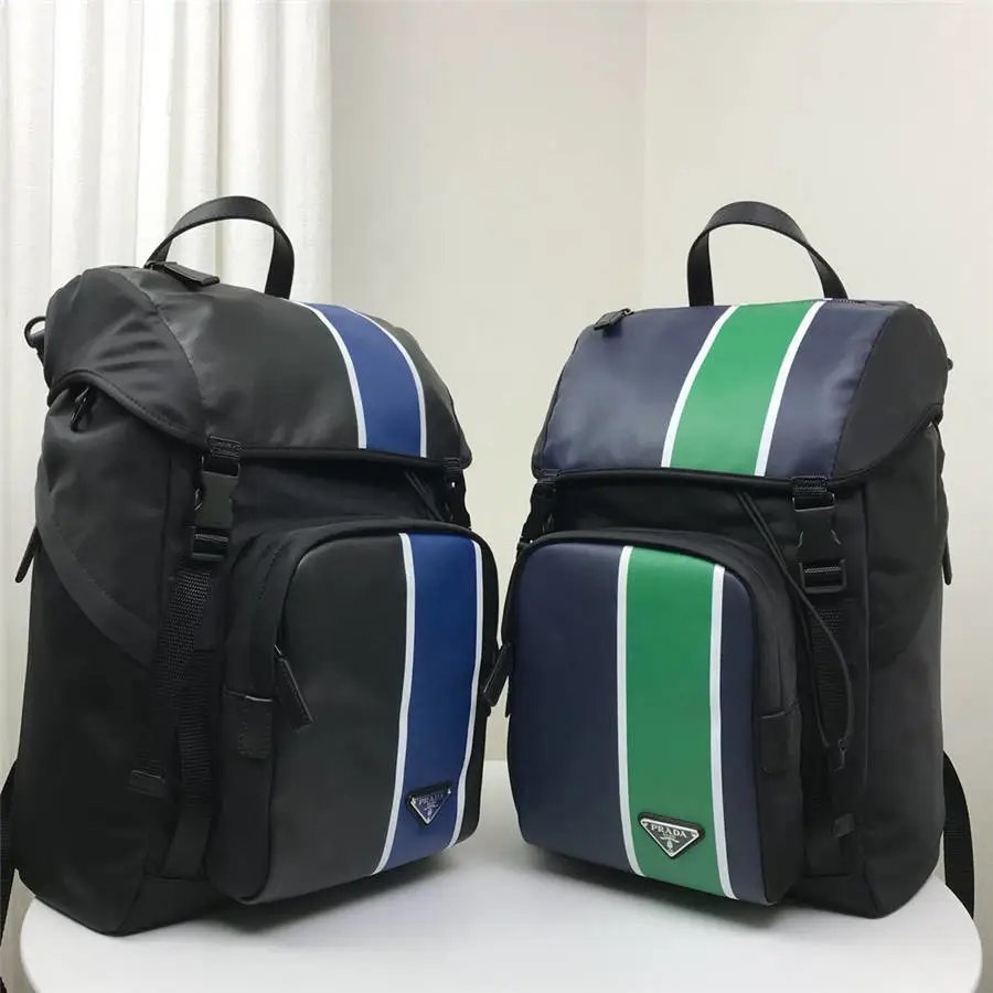 PRADA Mens Backpack รูปแบบใหม่ Color-Blocking Striped Fabric and Leather Backpack 2VZ135