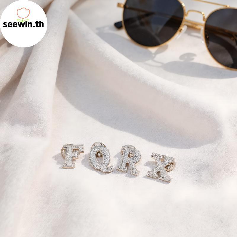 Seewin 2PCS เข็มกลัดตัวอักษร A-Z สีเงิน สำหรับผู้หญิงและผู้ชาย