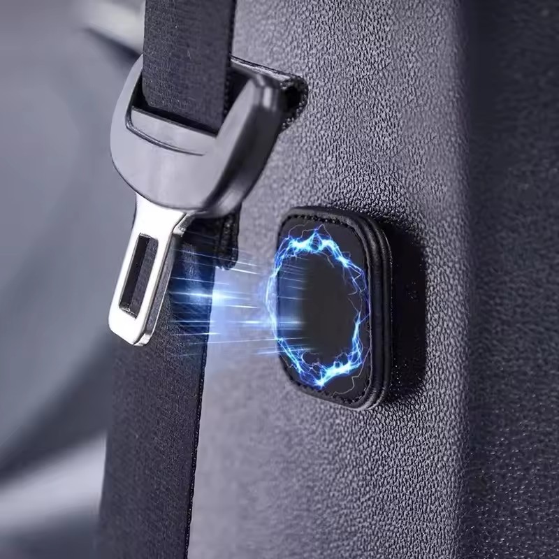 Magnetic Car Seat Belt Holder Fixing Clip หนัง Pu Seatbelt Limiter Stopper สําหรับคลิปเข็มขัดนิรภัยป้องกันการตก