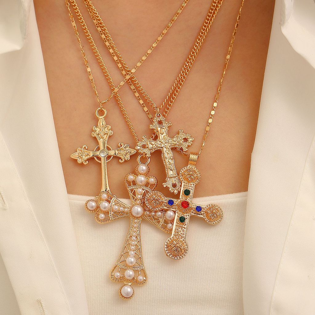 สร้อยคอ Cyberpunk Cross แบบเลเยอร์สวมซ้อน สไตล์ Dystopian Glam สำหรับสาวอนาคตจากตะวันตก

