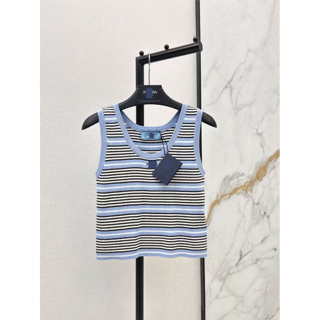 5NJ2 Pr**a 26Early Spring Women's Clothing pd A must-have striped knit vest for fashionistas