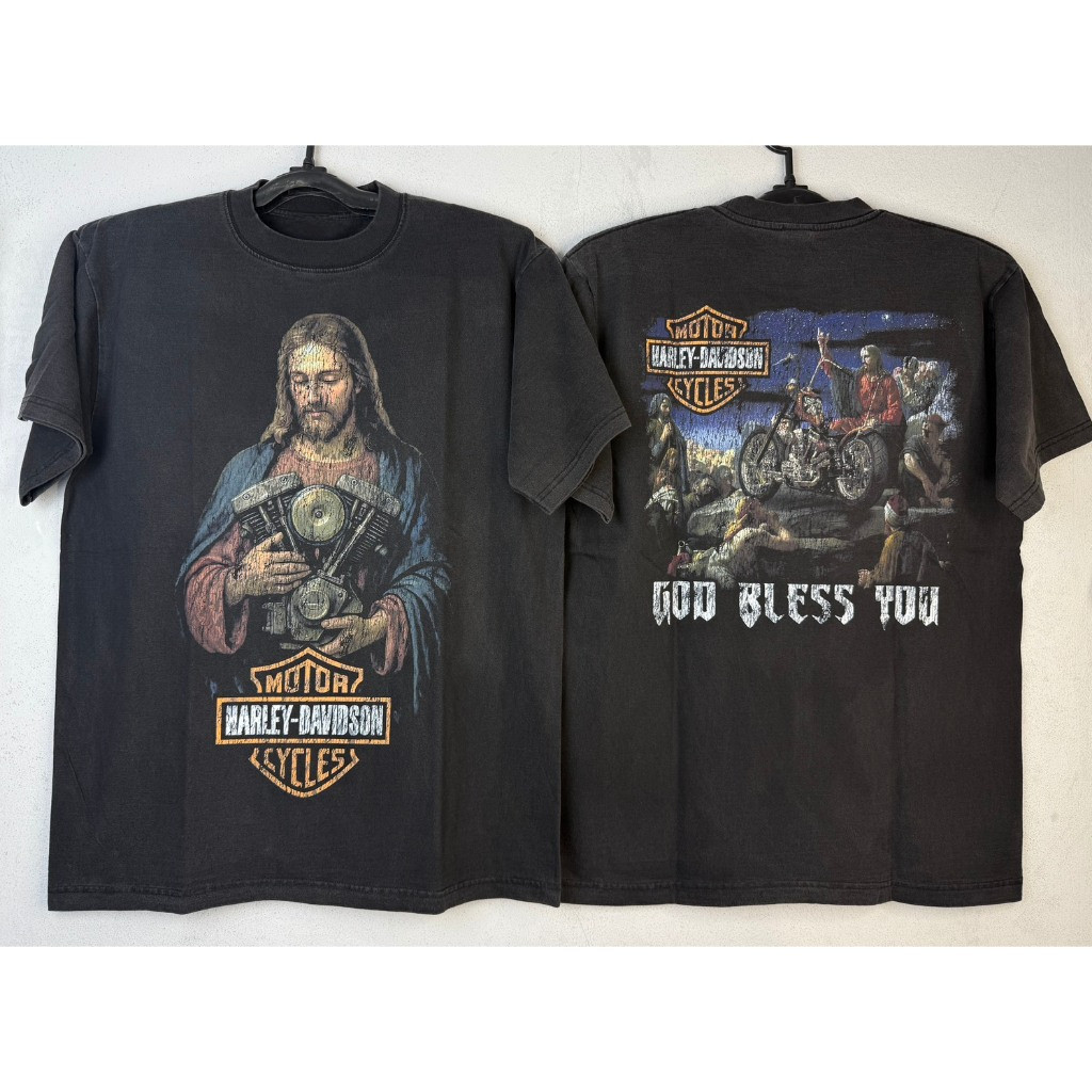 เสื้อยืดคอกลมลายเทพเจ้าถือเครื่องยนต์สไตล์เมทัล ผ้าฝ้าย100% เหมาะสำหรับแฟนรถและสตรีท