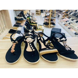 [พร้อมส่ง] รองเท้าแฟชั่นผู้หญิง ทรงรัดส้น สไตล์เกาหลี พื้นนุ…