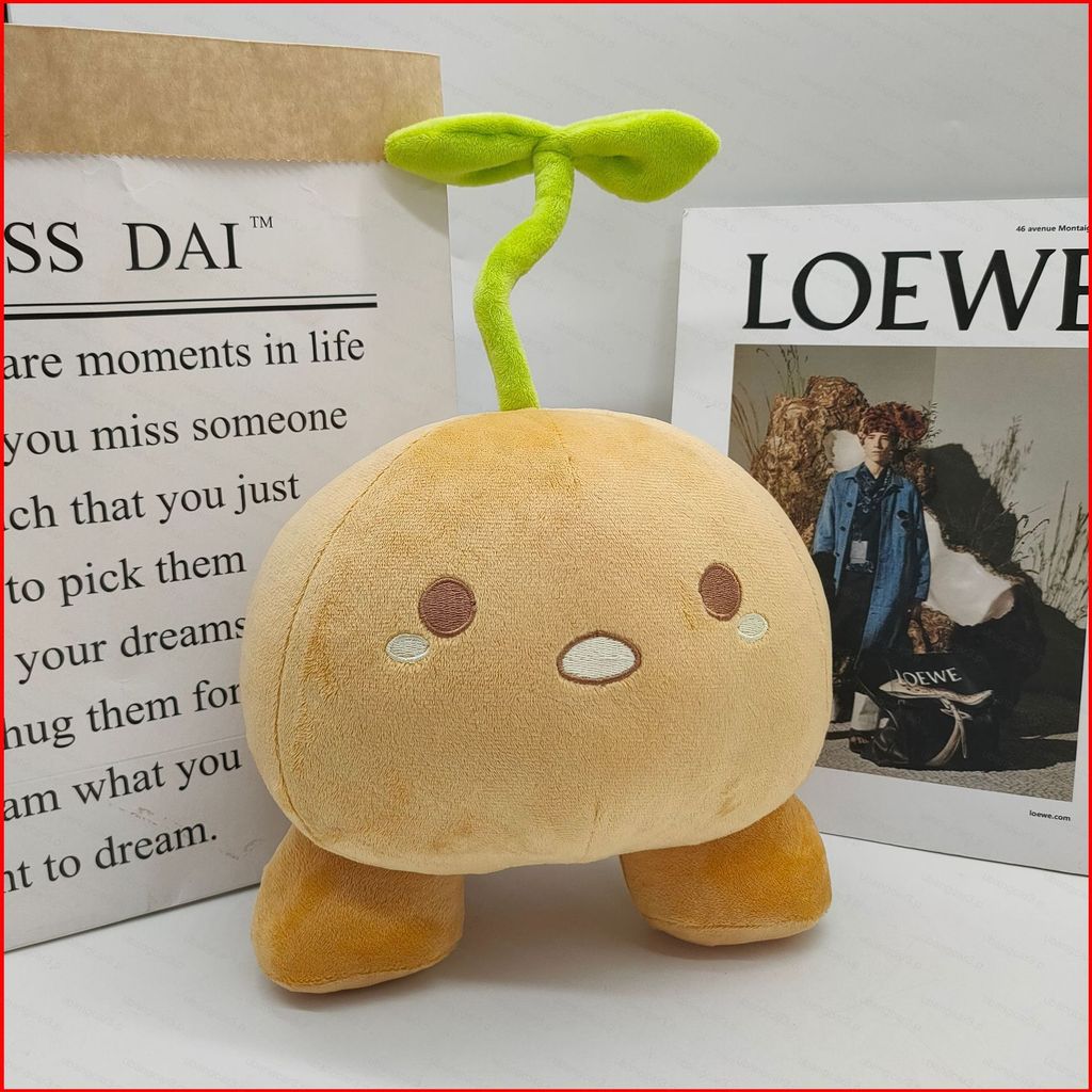 YB3 OMORI Sprout Mole Plushie เกมอุปกรณ์ต่อพ่วง Plush Companion ตุ๊กตาเบาะนุ่ม BY3