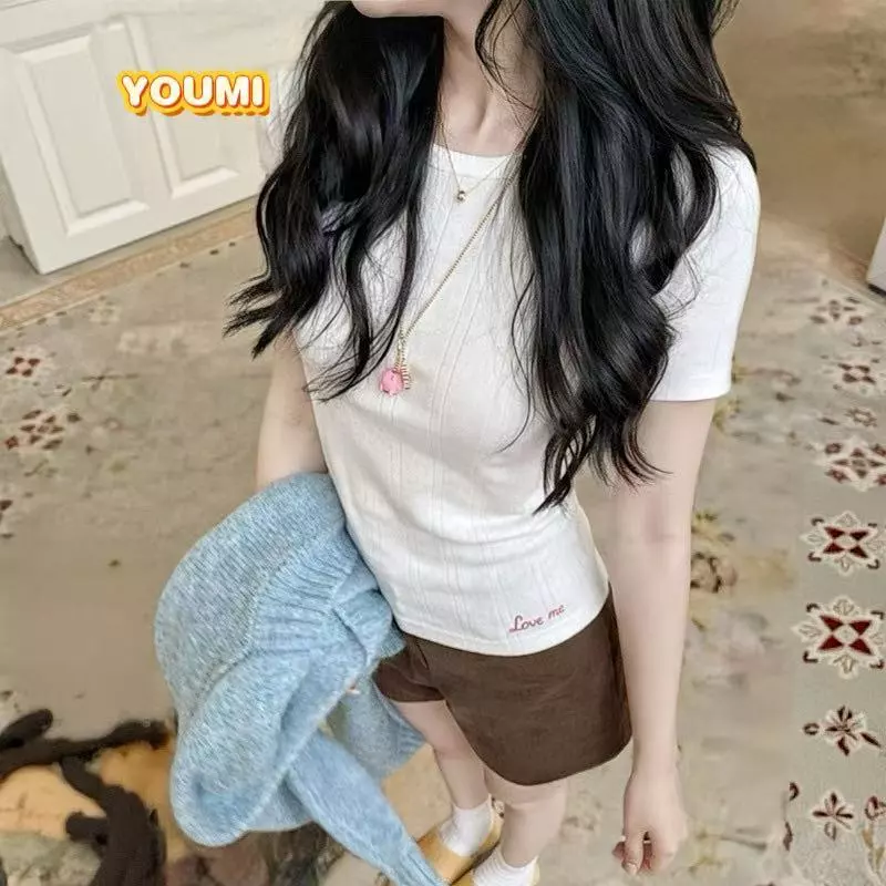 ส่งไวจากไทย เสื้อยืดผู้หญิง แขนสั้น ผ้าร่องนุ่ม ปักตัวอักษร ดีไซน์เรียบหวานYOUMI