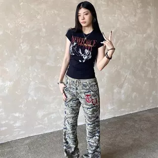 เสื้อยืดแขนสั้นพิมพ์ลายสร้างสรรค์ นักร้องร็อคสตรีทอเมริกัน ทรงสลิมฟิตไหล่ปกติ เฮฟวี่เวท ทำจากผ้าฝ้ายแท้ วัสดุหนัก ท๊อป